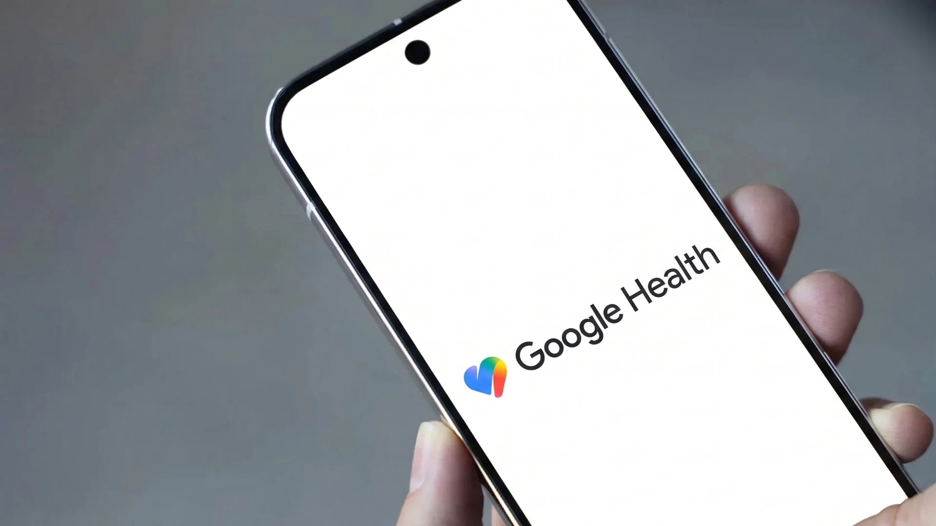 Google Targets Fitbit Users by Ending Support for Older App Versions