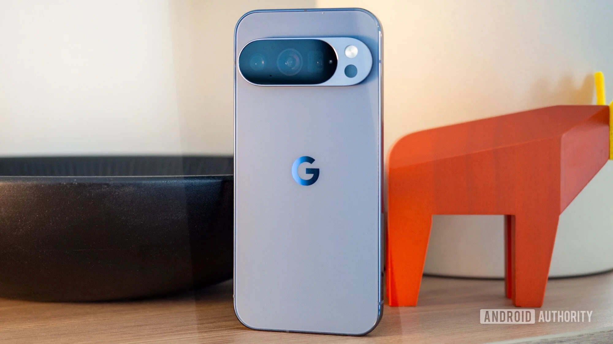 Pixel 10 Pro Price Drops to $699, Timely for Buyers Ahead of Pixel 11 Launch
