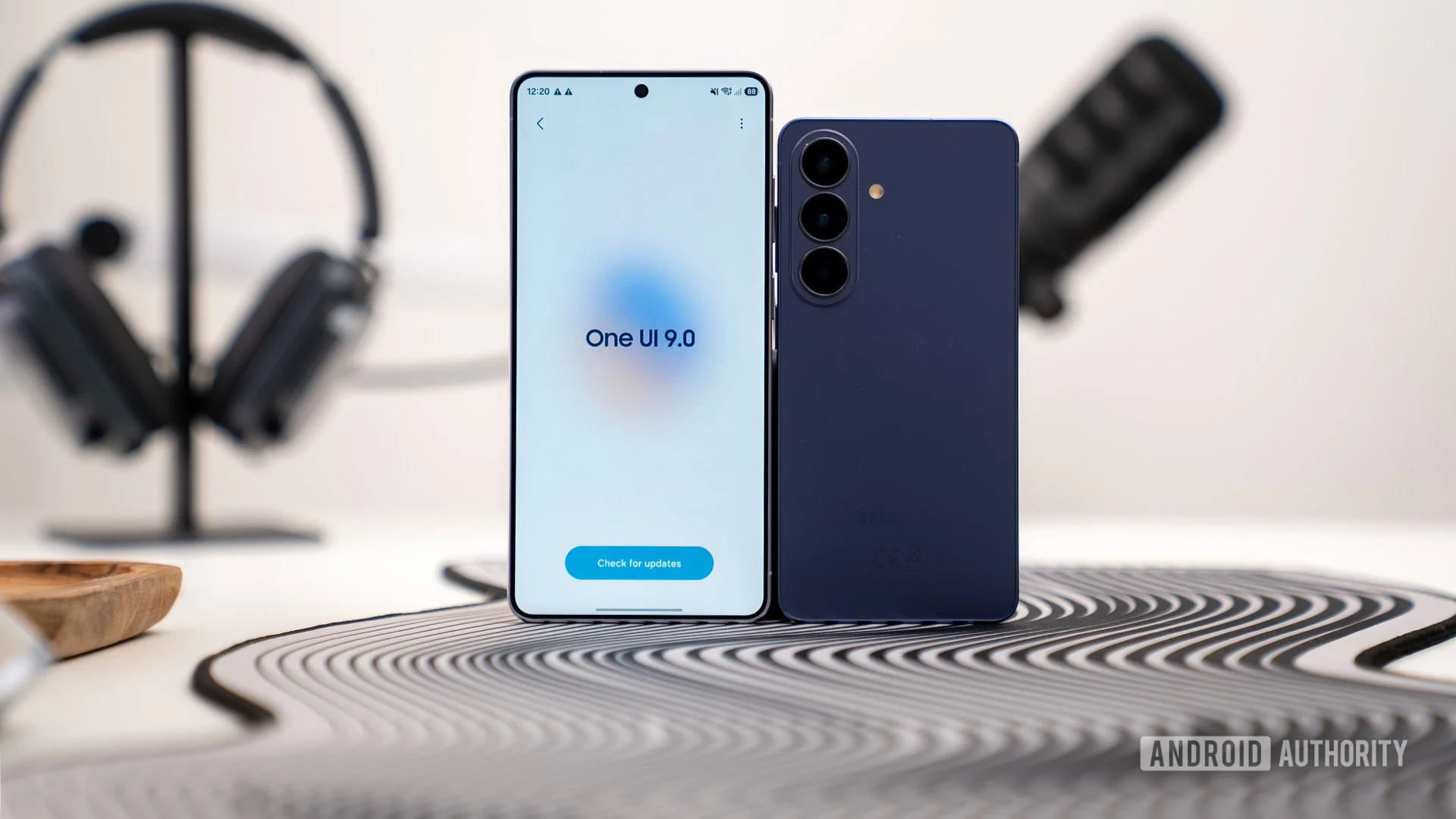 Samsung's One UI 9 Beta 7 Enhances Now Brief with Personalized Netflix Suggestions