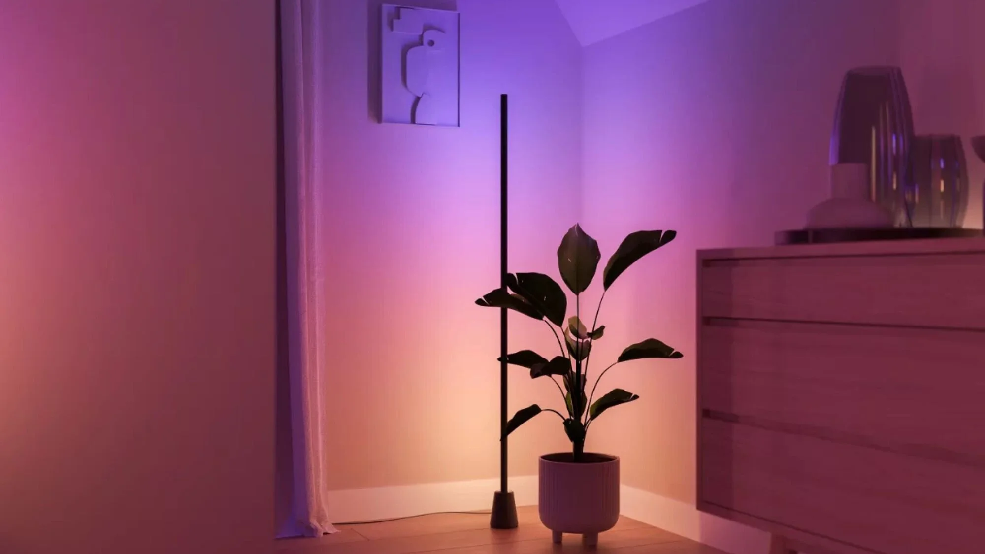 Philips Hue Expands Smart Lighting with New Synchronized Lamps and Enhanced Candle Bulbs